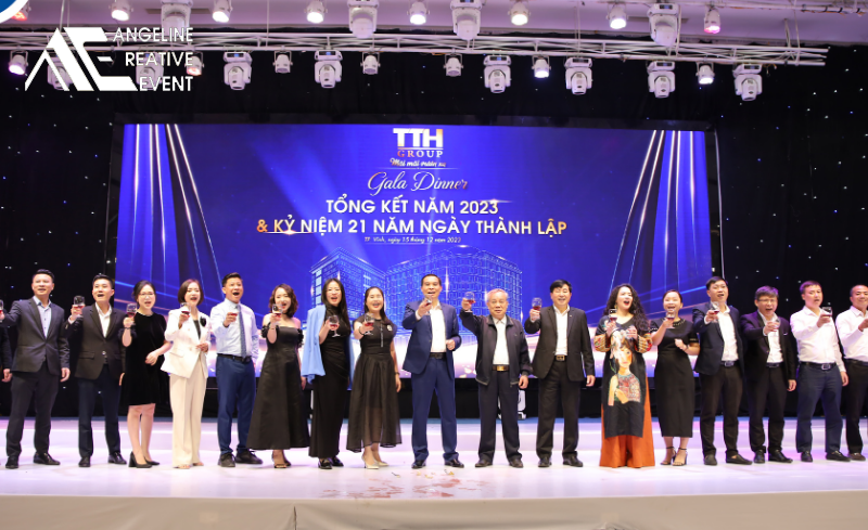 Tổ chức Gala Dinner kỷ niệm thành lập