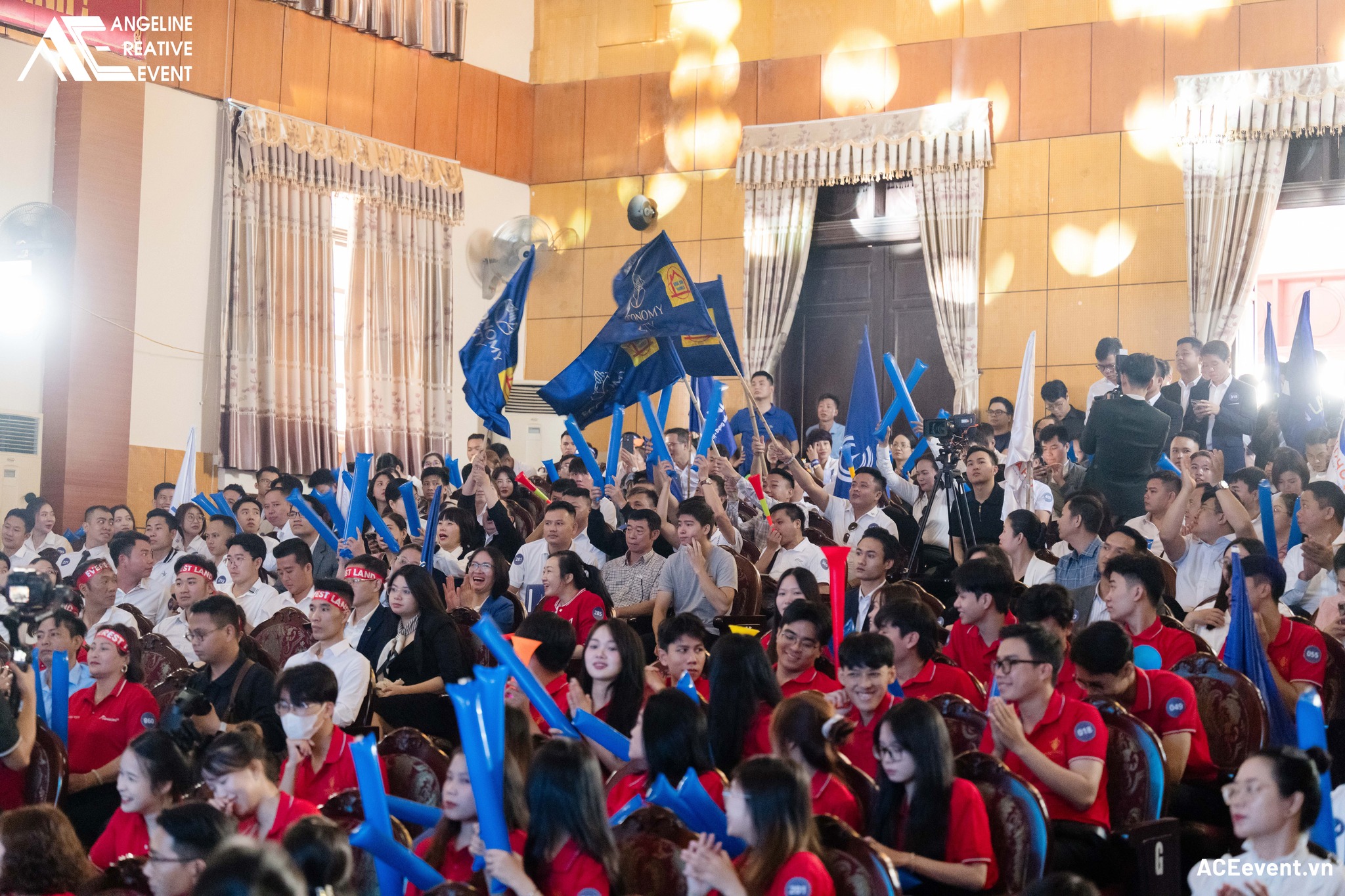 Agency chuyên chạy sự kiện